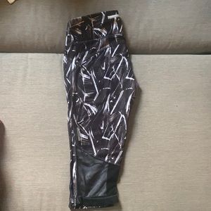 Women’s cropped leggings